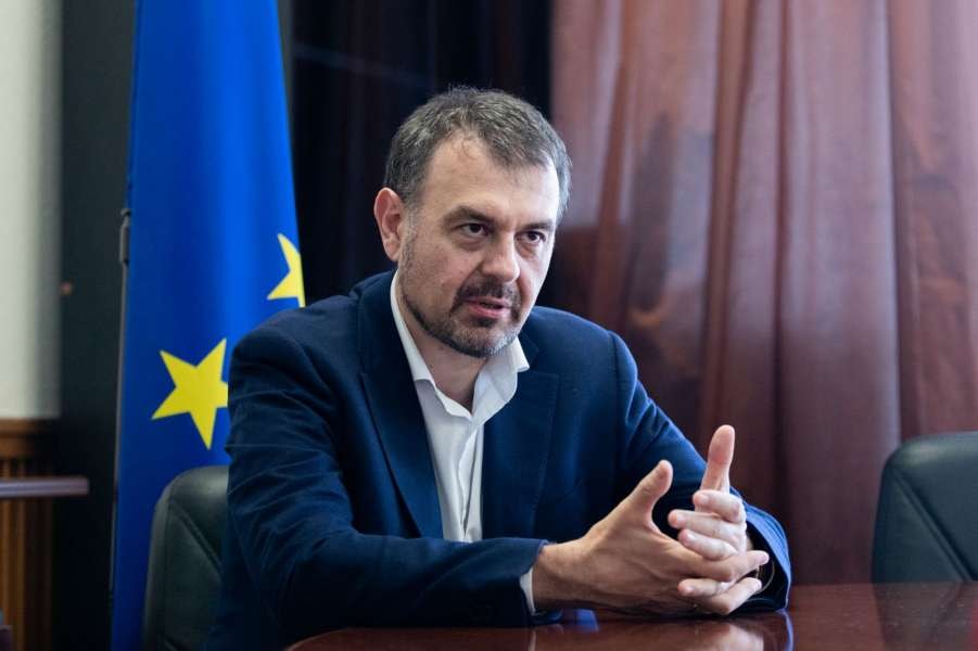 Данило Гетманцев: «Закон про оподаткування маркетплейсів знижує податкову ставку та стимулює перехід до офіційної зайнятості»